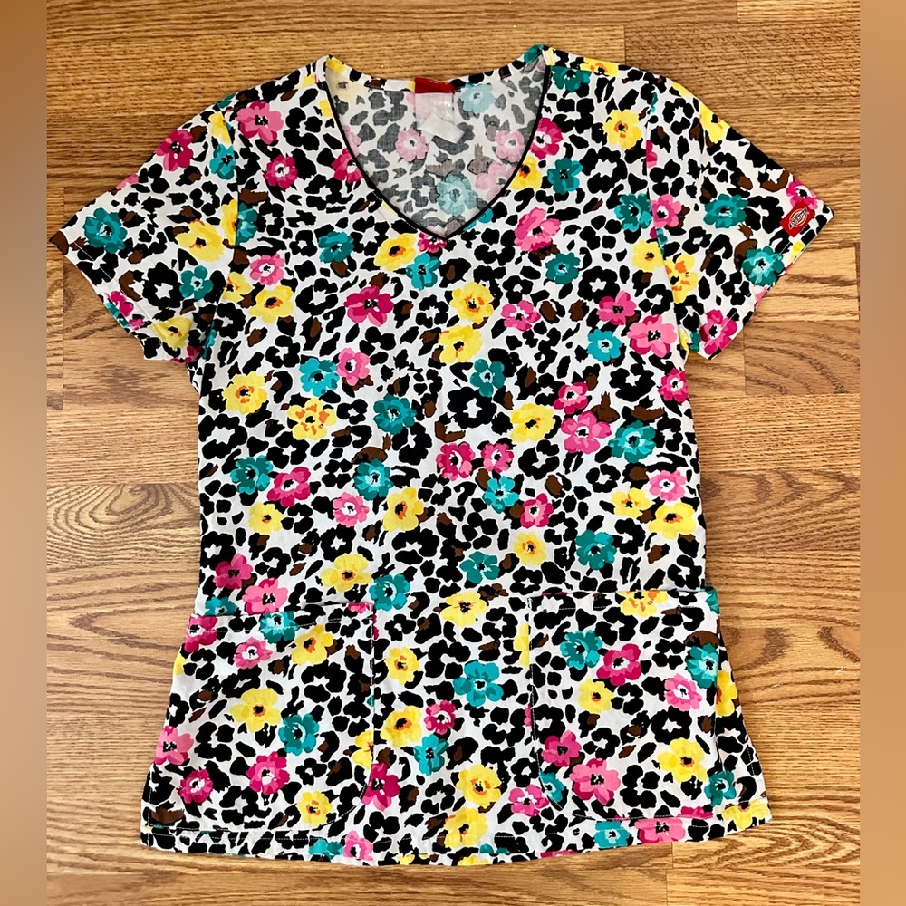 Women’s Scrub Top